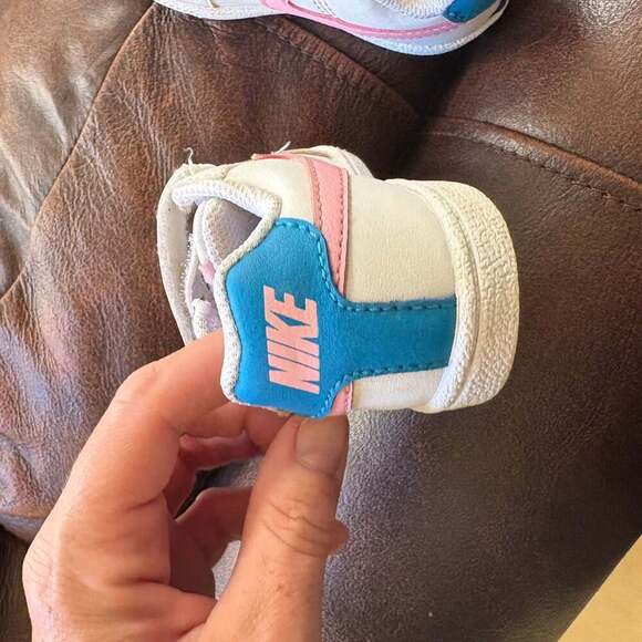 Nike Court Royale (TDV) Toddler Shoes 833537-110 White Pink Blue - Picture 3 of 9